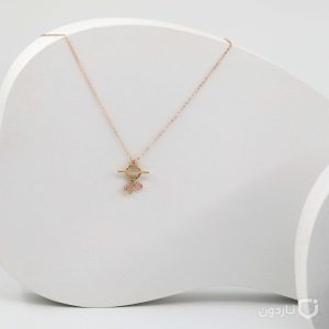 گردنبند با آویز پاپیون صورتی میناکاری